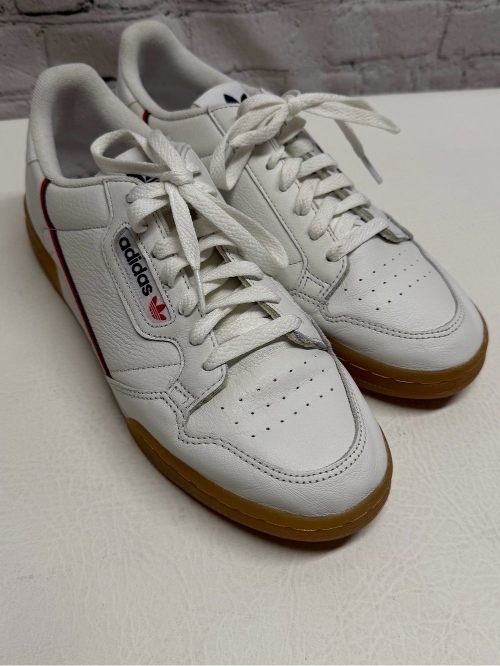 adidas White Leather Sneakers with Gum Outsole and Red Trim Sz 9